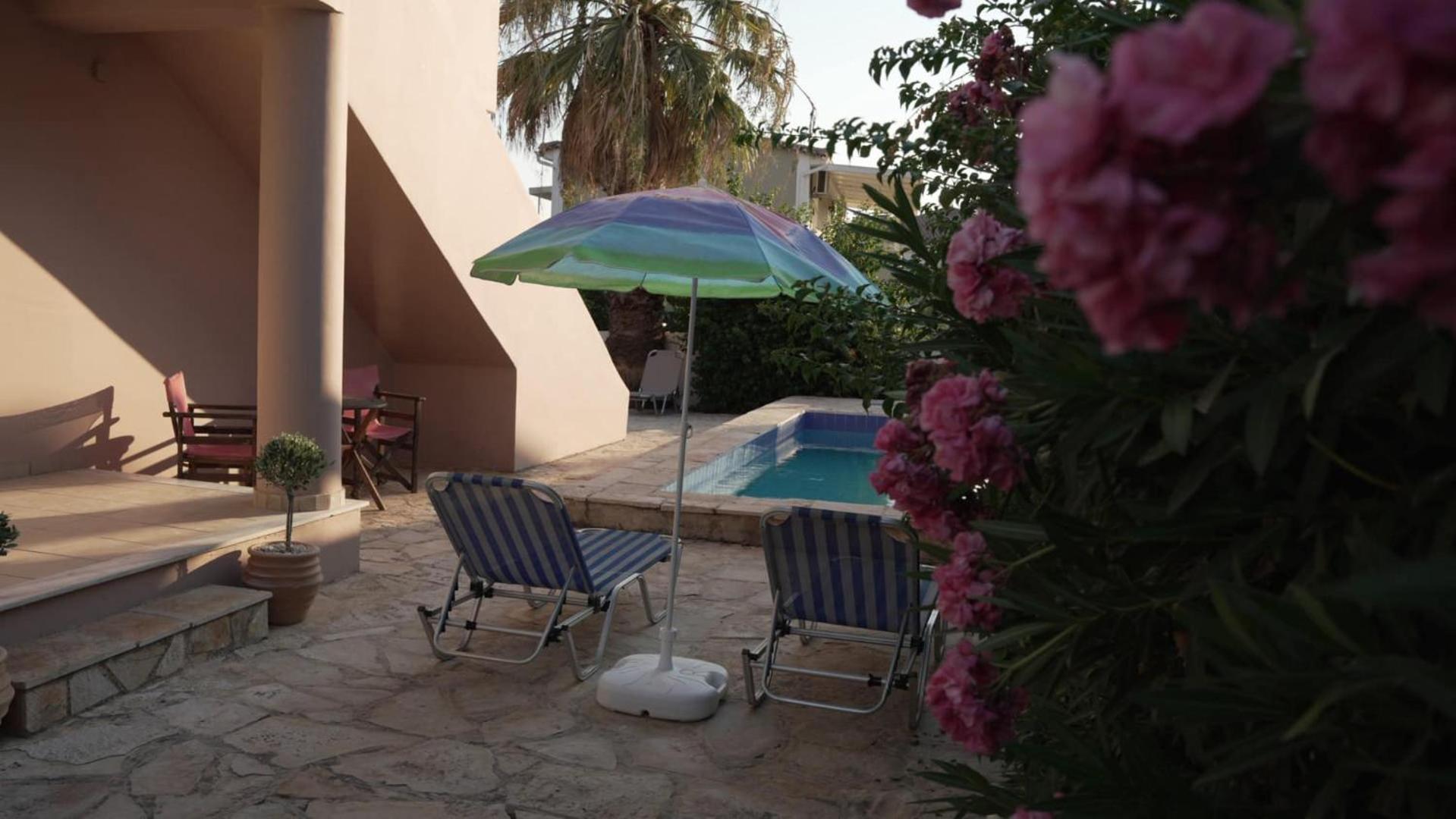 The Olive Grove Villa Planos  Bagian luar foto