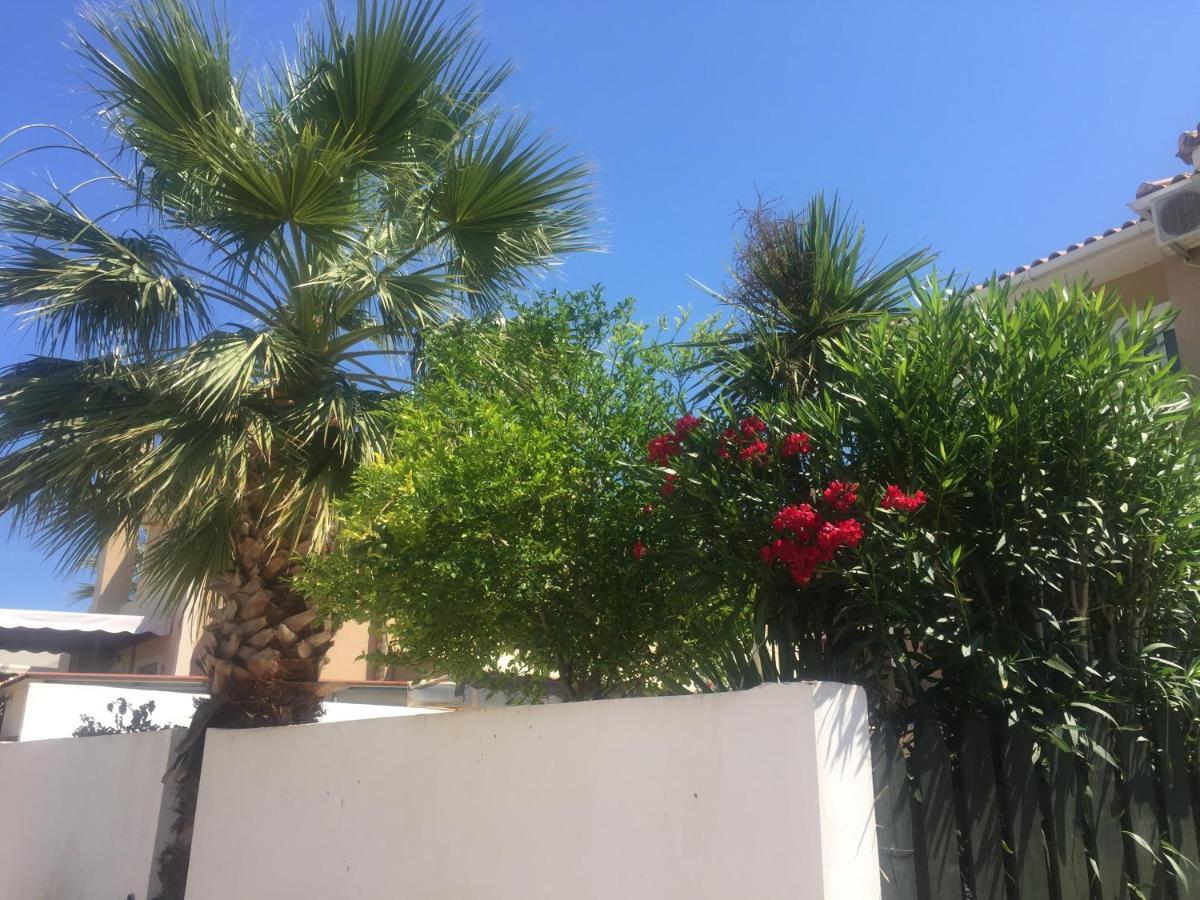 The Olive Grove Villa Planos  Bagian luar foto